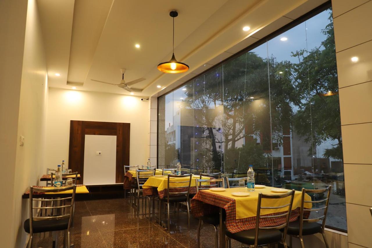 Hotel Dream Comfort Agra  Kültér fotó
