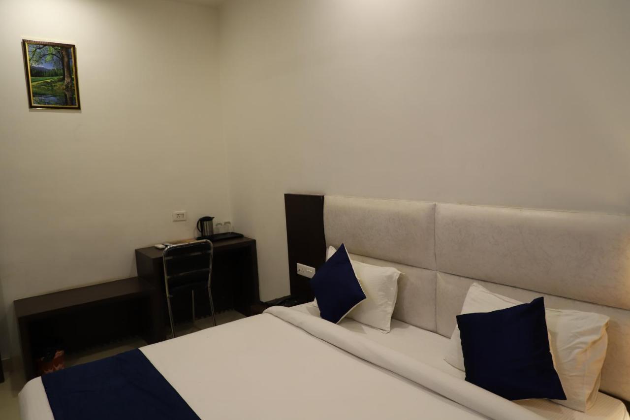 Hotel Dream Comfort Agra  Kültér fotó