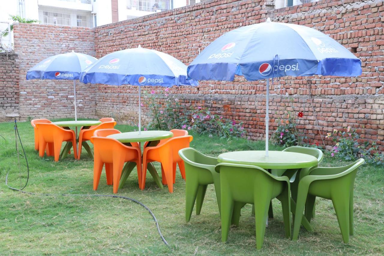Hotel Dream Comfort Agra  Kültér fotó